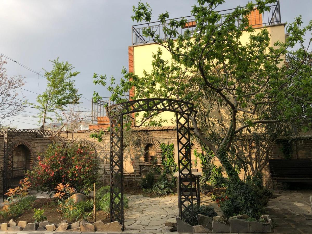 Artists Residence In Tbilisi Buitenkant foto