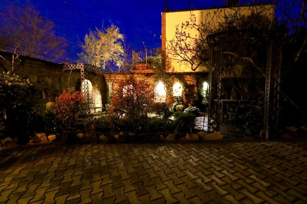 Artists Residence In Tbilisi Buitenkant foto