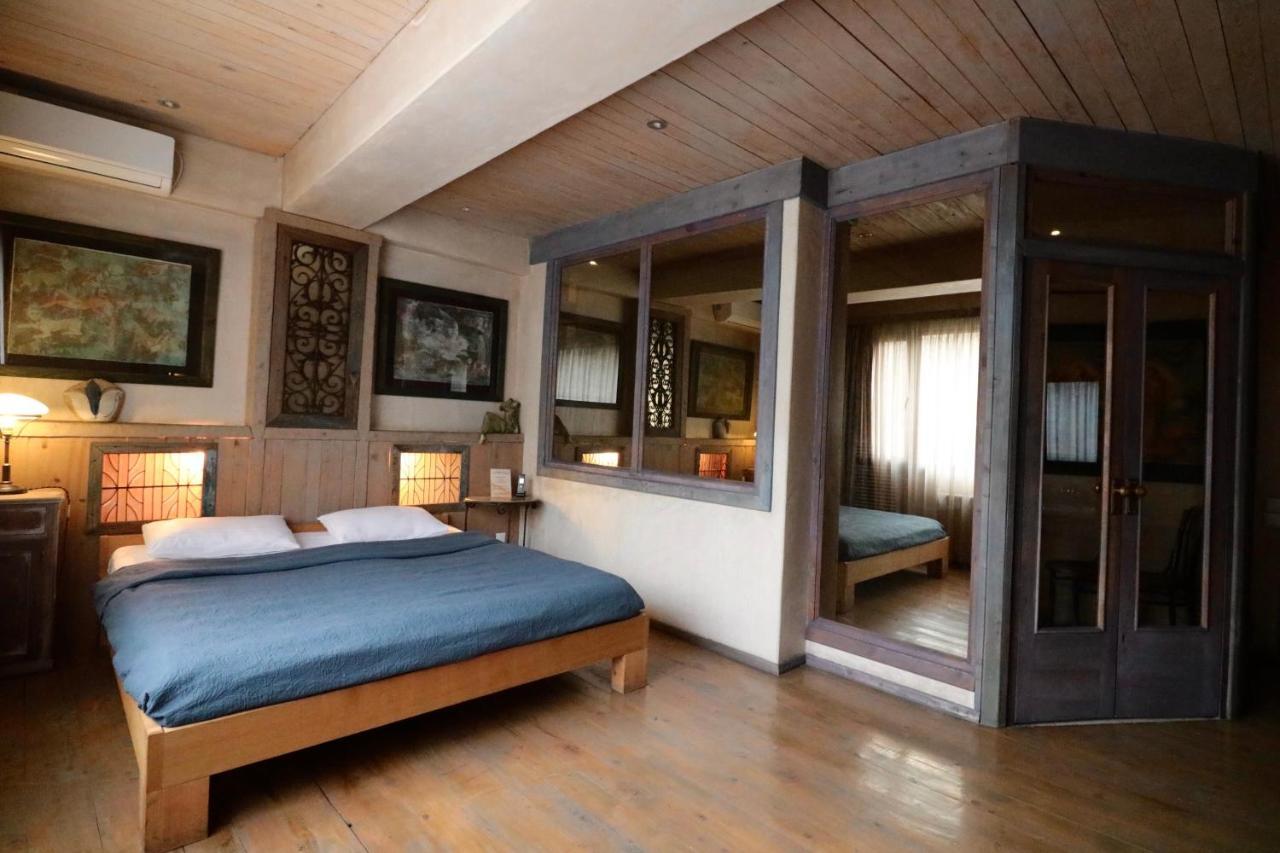 Artists Residence In Tbilisi Buitenkant foto
