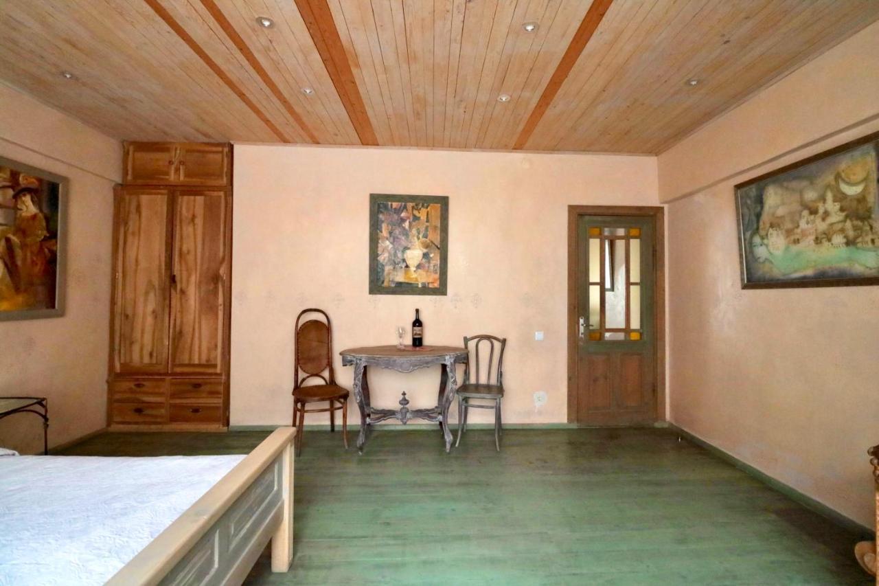 Artists Residence In Tbilisi Buitenkant foto